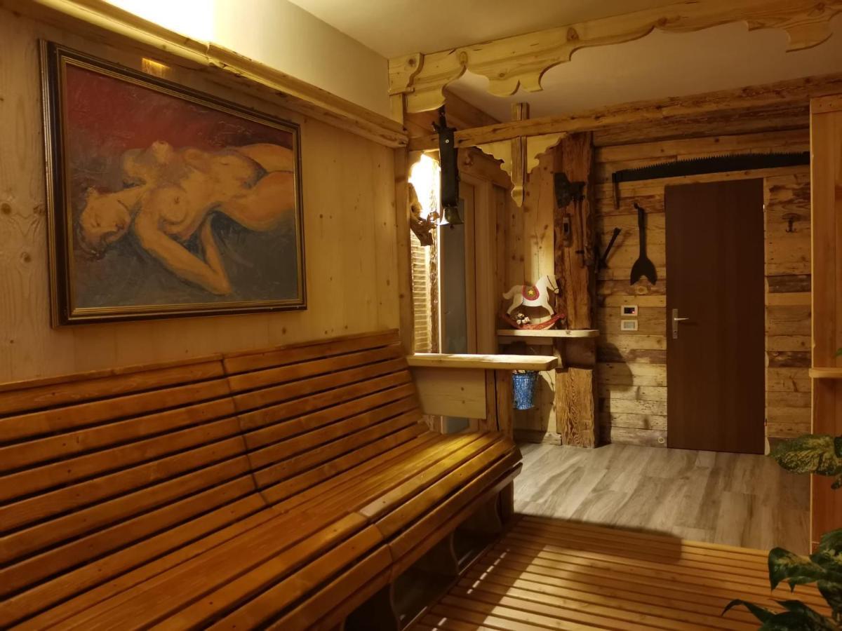 Hotel Garnì Defrancesco Campitello di Fassa Exterior foto