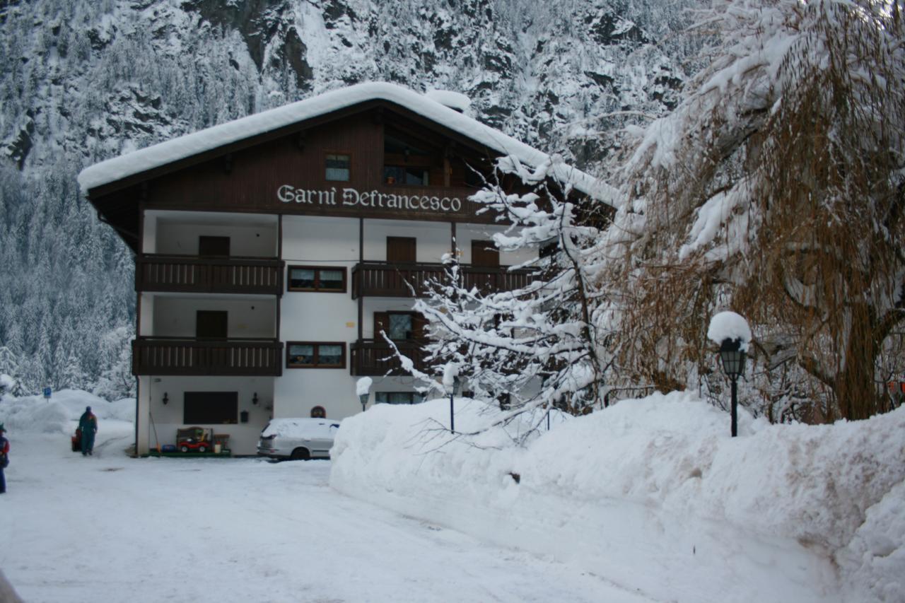 Hotel Garnì Defrancesco Campitello di Fassa Exterior foto